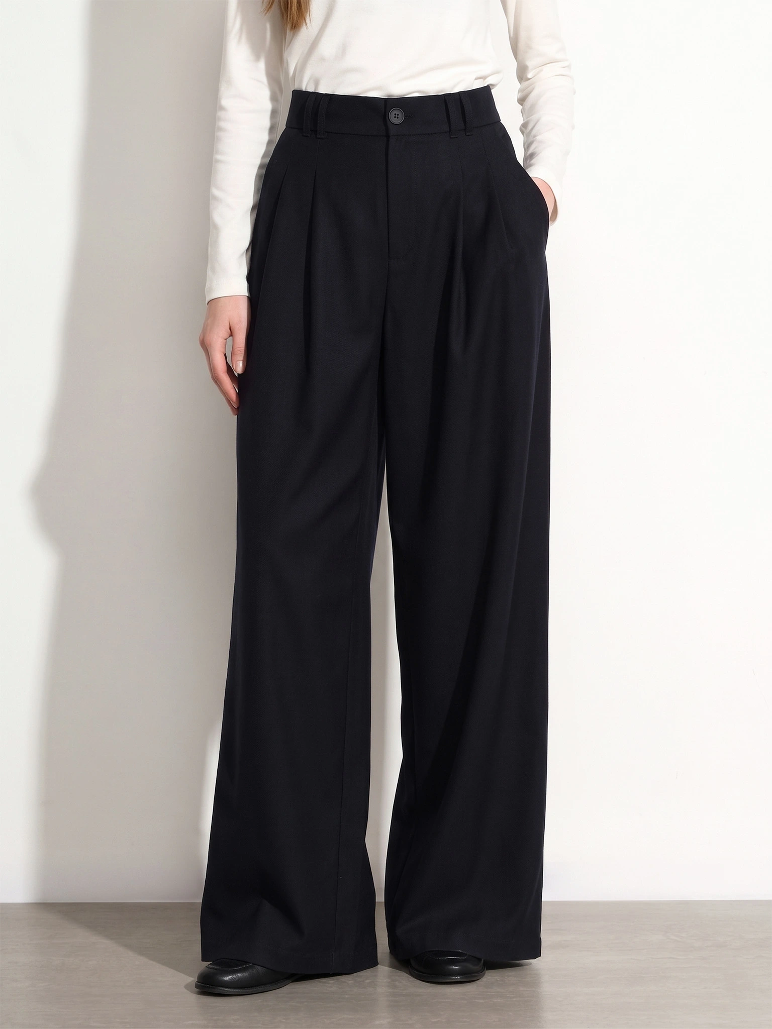 Брюки-палаццо темно-синего цвета с лампасами